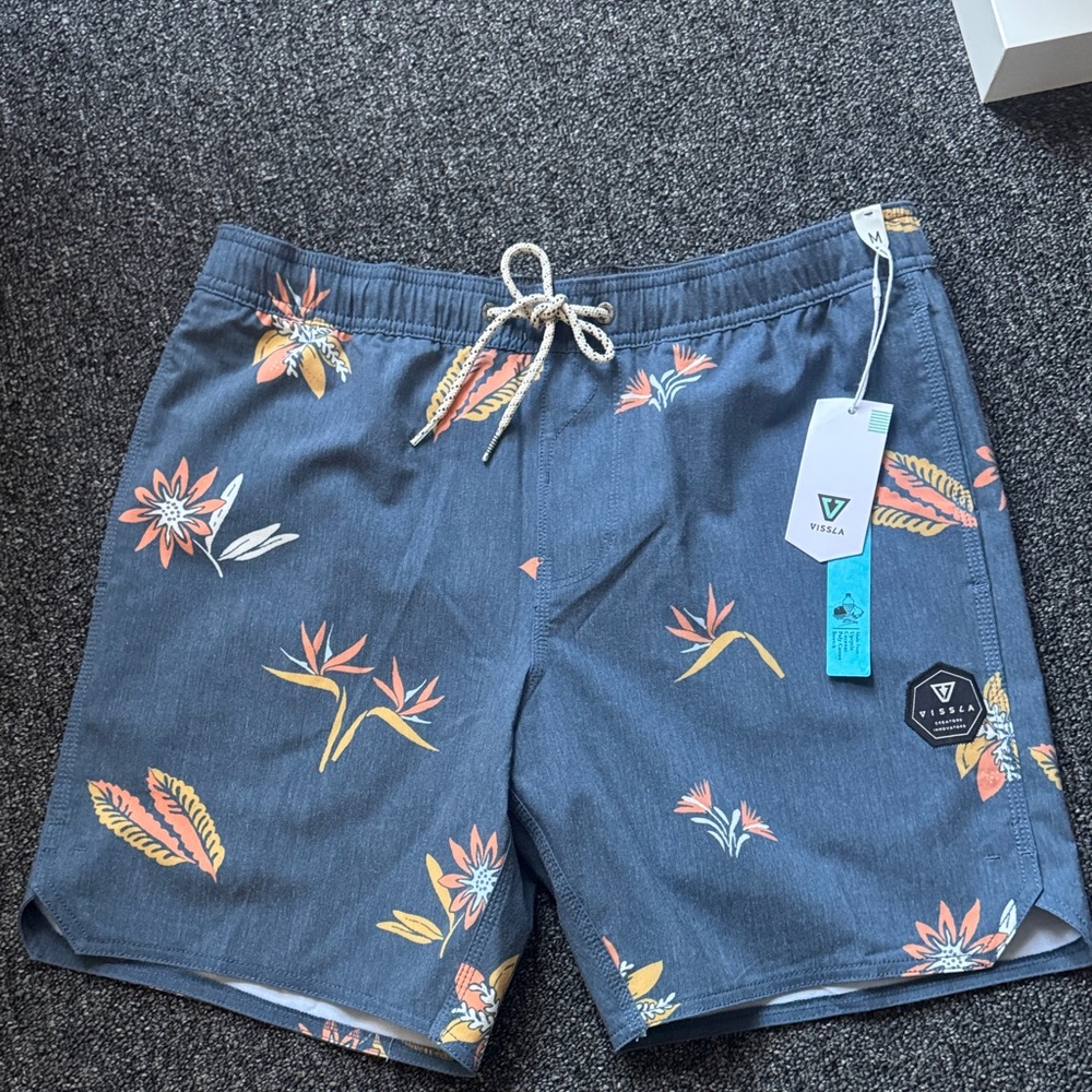 VISSLA Men's blue Tropical Print Board Shorts